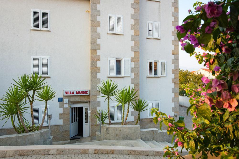 סופטאר Downtown Private Rooms Mandic מראה חיצוני תמונה