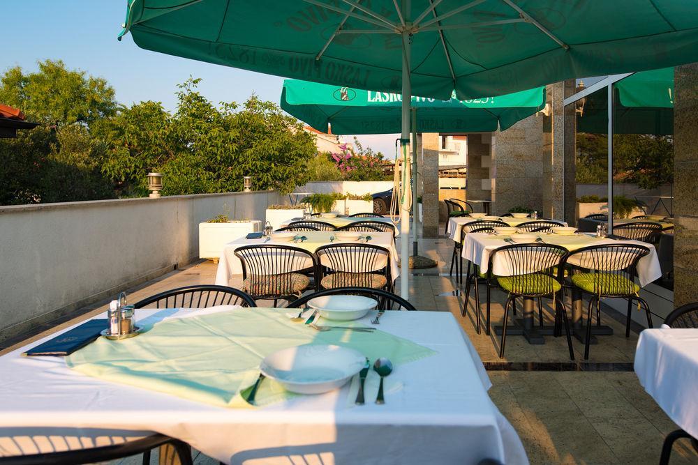סופטאר Downtown Private Rooms Mandic מראה חיצוני תמונה