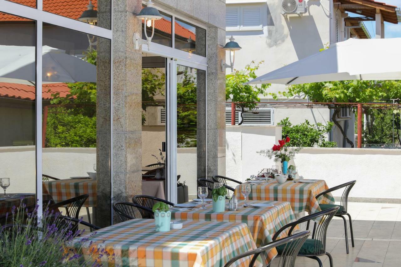 סופטאר Downtown Private Rooms Mandic מראה חיצוני תמונה