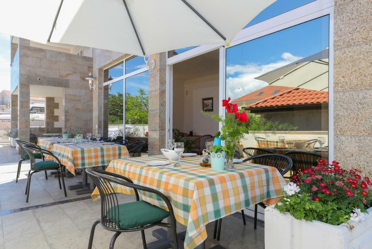 סופטאר Downtown Private Rooms Mandic מראה חיצוני תמונה